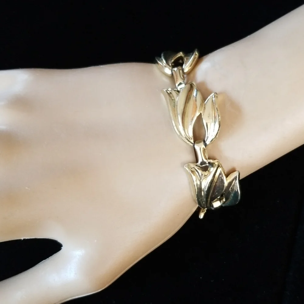 Vintage Mid Century Goldtone Link Metal Bracelet